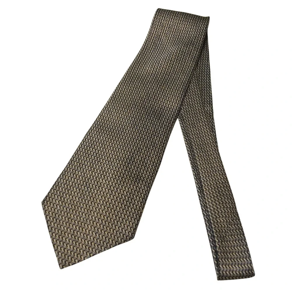 Domani Mens Silk Necktie Grey Gold‎ Navy Blue Chevron Geometric Pattern Korea